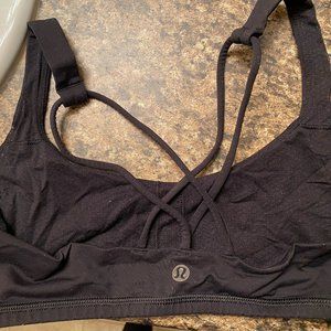 Lululemon sports bra